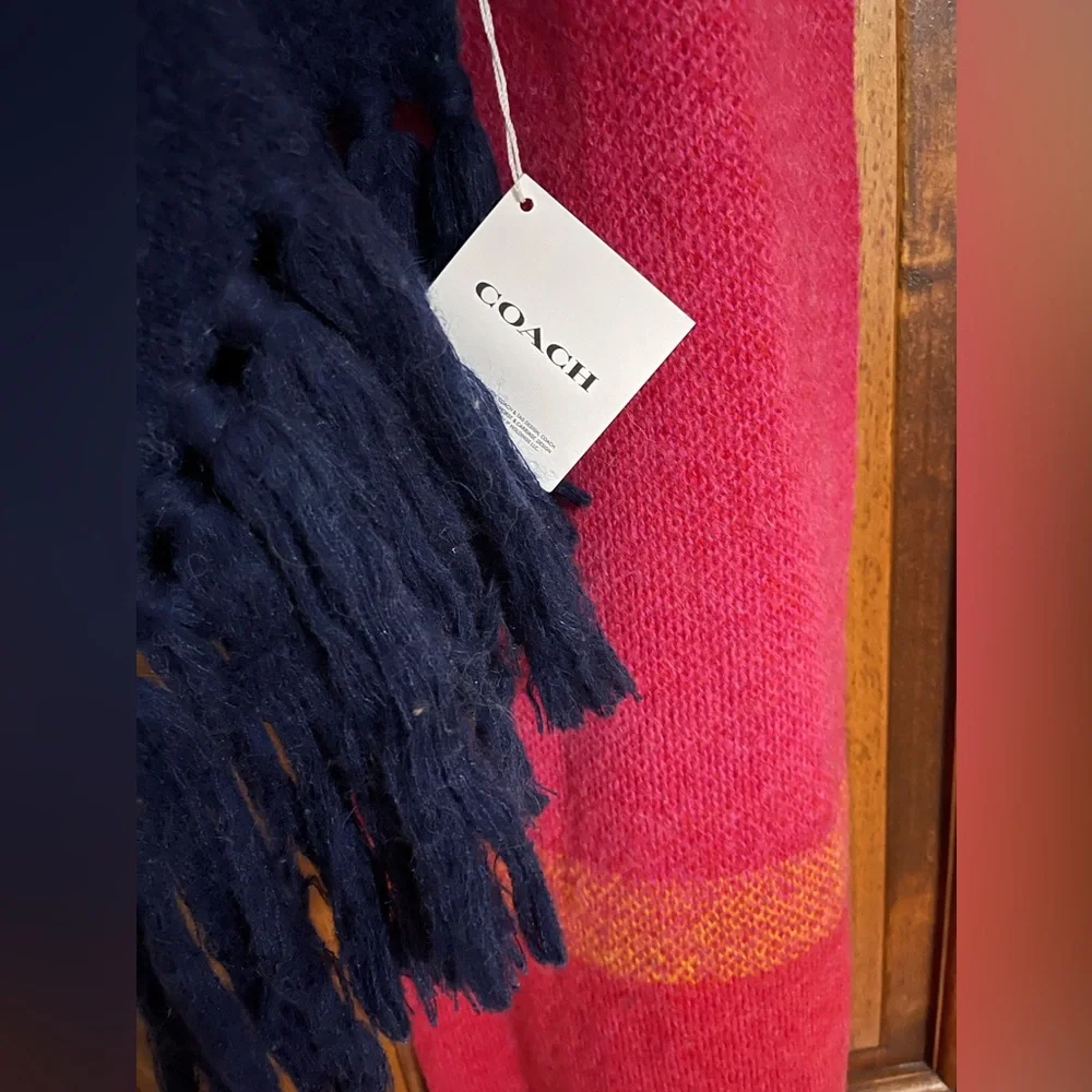 COACH Women's Colorblocked Ombré Knit Scarf- Size:O/S - Picture 7 of 8